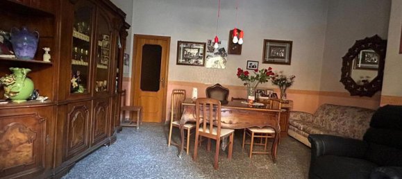 8 rooms House in Barcellona Pozzo di Gotto, Italy No. 70952 3