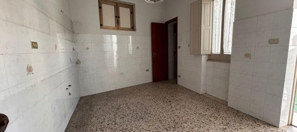 8 rooms House in Barcellona Pozzo di Gotto, Italy No. 70952 13