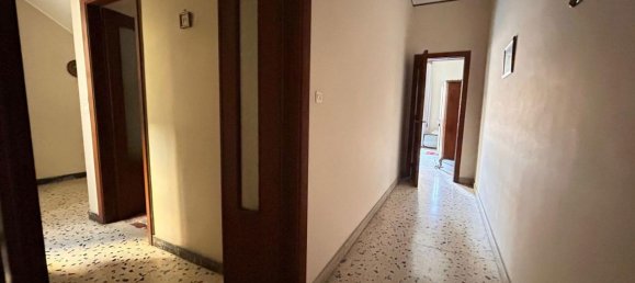 8 rooms House in Barcellona Pozzo di Gotto, Italy No. 70952 10