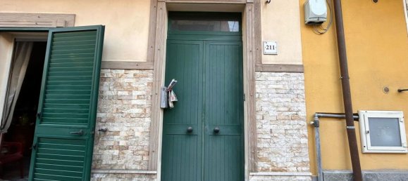 8 rooms House in Barcellona Pozzo di Gotto, Italy No. 70952 5