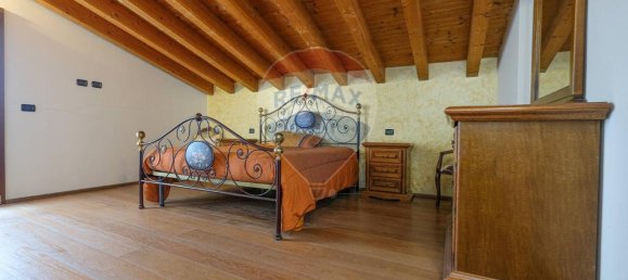 4-salle Appartement à Fontanella, Italy No. 27280 18