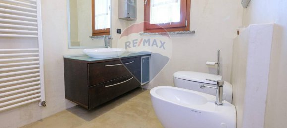 4-salle Appartement à Fontanella, Italy No. 27280 11