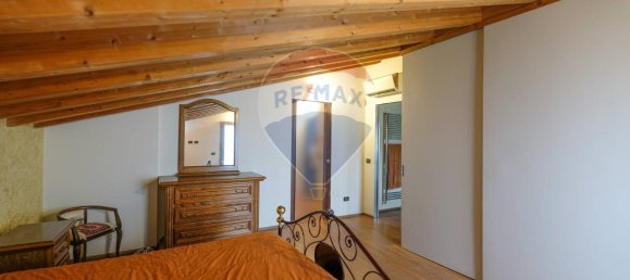 4-salle Appartement à Fontanella, Italy No. 27280 47