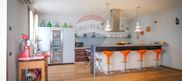 4-salle Appartement à Fontanella, Italy No. 27280 6