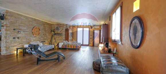 4-salle Appartement à Fontanella, Italy No. 27280 4