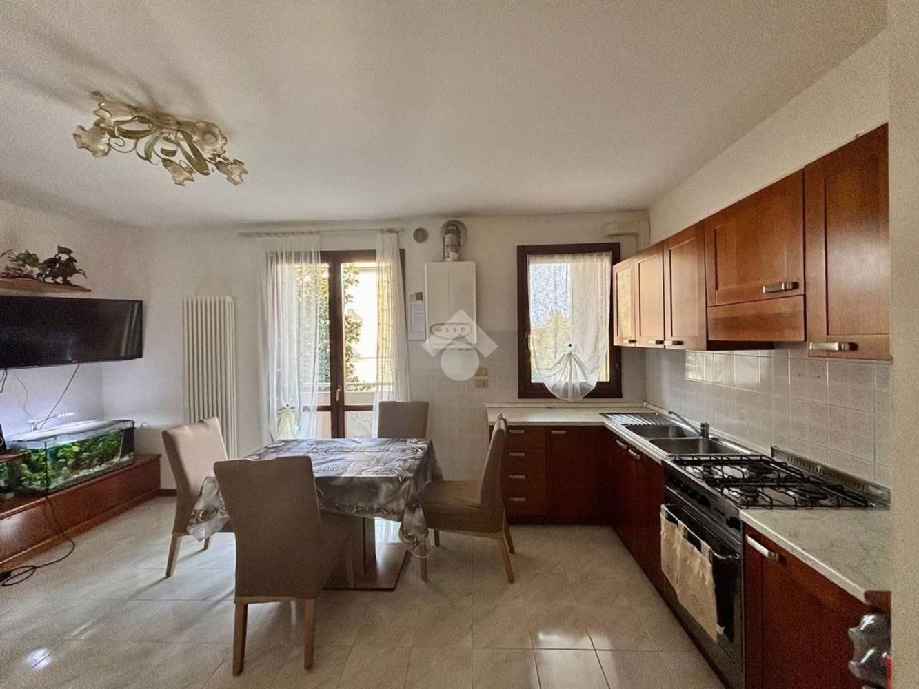 Квартира с 3 комнатами в Конельяно, Италия № 216228