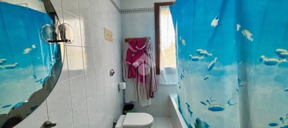 Квартира с 3 комнатами в Конельяно, Италия № 216228 24