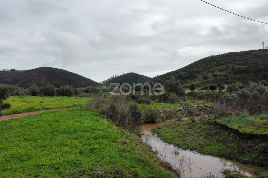 Terreno em Mexilhoeira Grande, Portugal N.º 153637