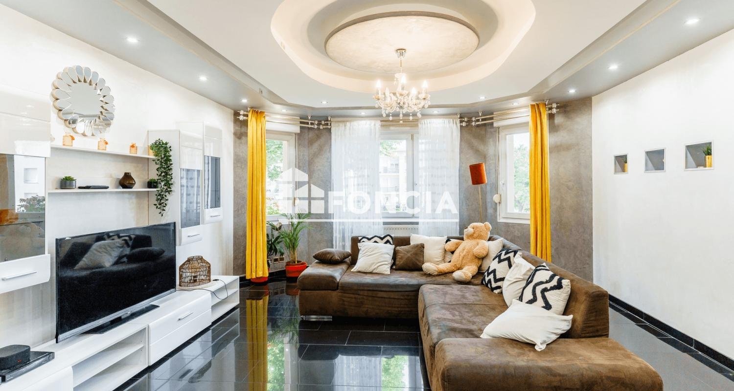 5 Schlafzimmer Haus in Creutzwald, France, Nr. 255305