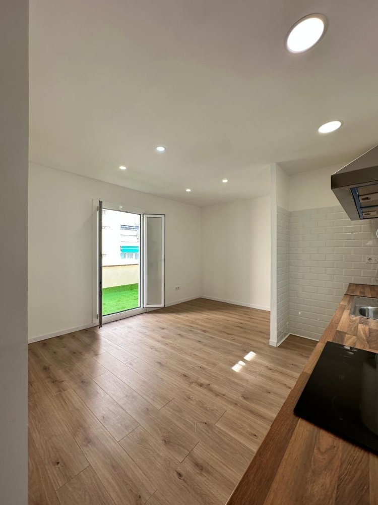 2 bedrooms Penthouse in Horta-Guinardo, Spain No. 266414