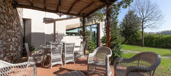 12 rooms Villa in Lucca, Italy No. 229139 3