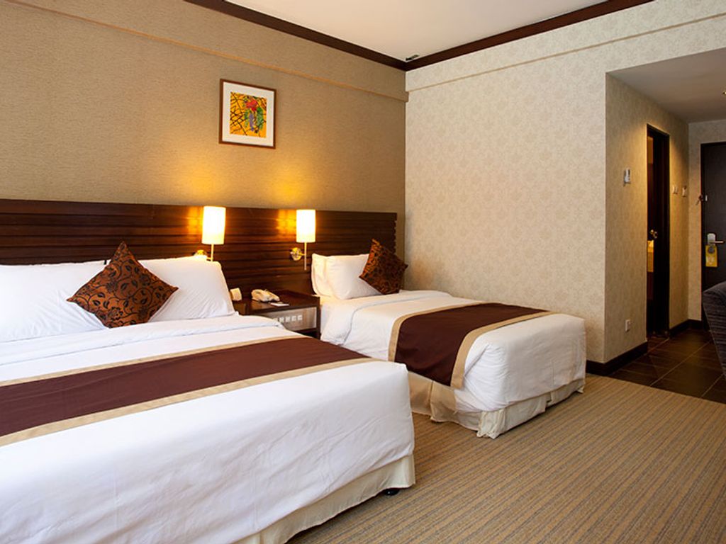 140 bedrooms Hotel in Rome, Italy No. 172139