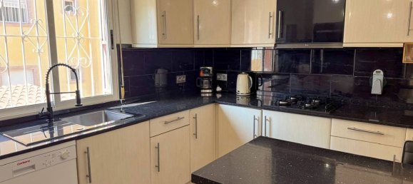 Apartamento de 4 dormitorios en Alicante, Spain No. 174688 7