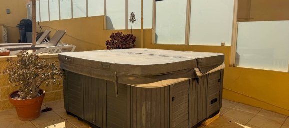 Apartamento de 4 dormitorios en Alicante, Spain No. 174688 22