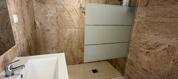 Apartamento de 4 dormitorios en Alicante, Spain No. 174688 19