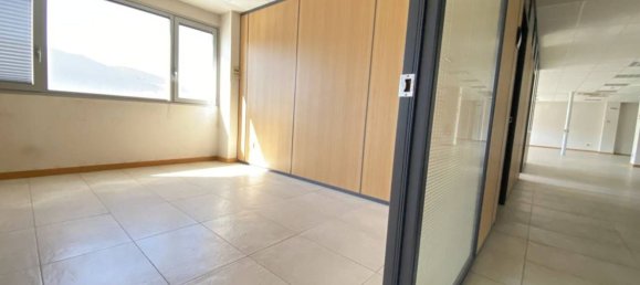 Büro in Chartered Community of Navarre, Spain 705m², Nr. 87327 11