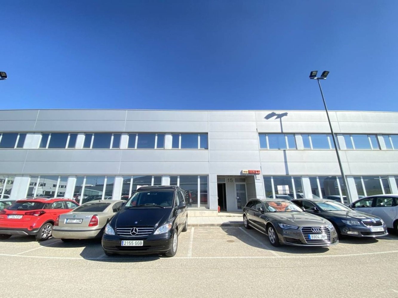 Büro in Chartered Community of Navarre, Spain 705m², Nr. 87327