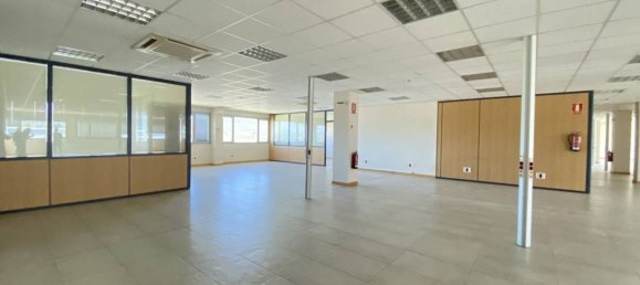 Büro in Chartered Community of Navarre, Spain 705m², Nr. 87327 8