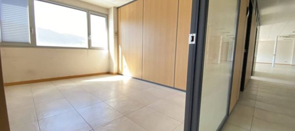 Büro in Chartered Community of Navarre, Spain 705m², Nr. 87327 10