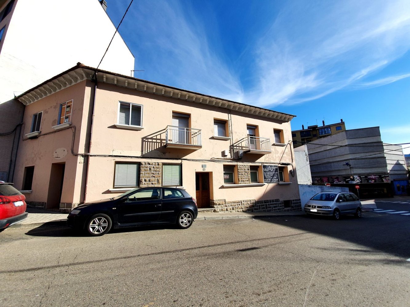 Apartamento de 4 dormitorios en Huesca, Spain No. 254161