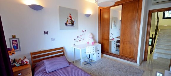 4 bedrooms Villa in Mijas Costa, Spain No. 9946 5