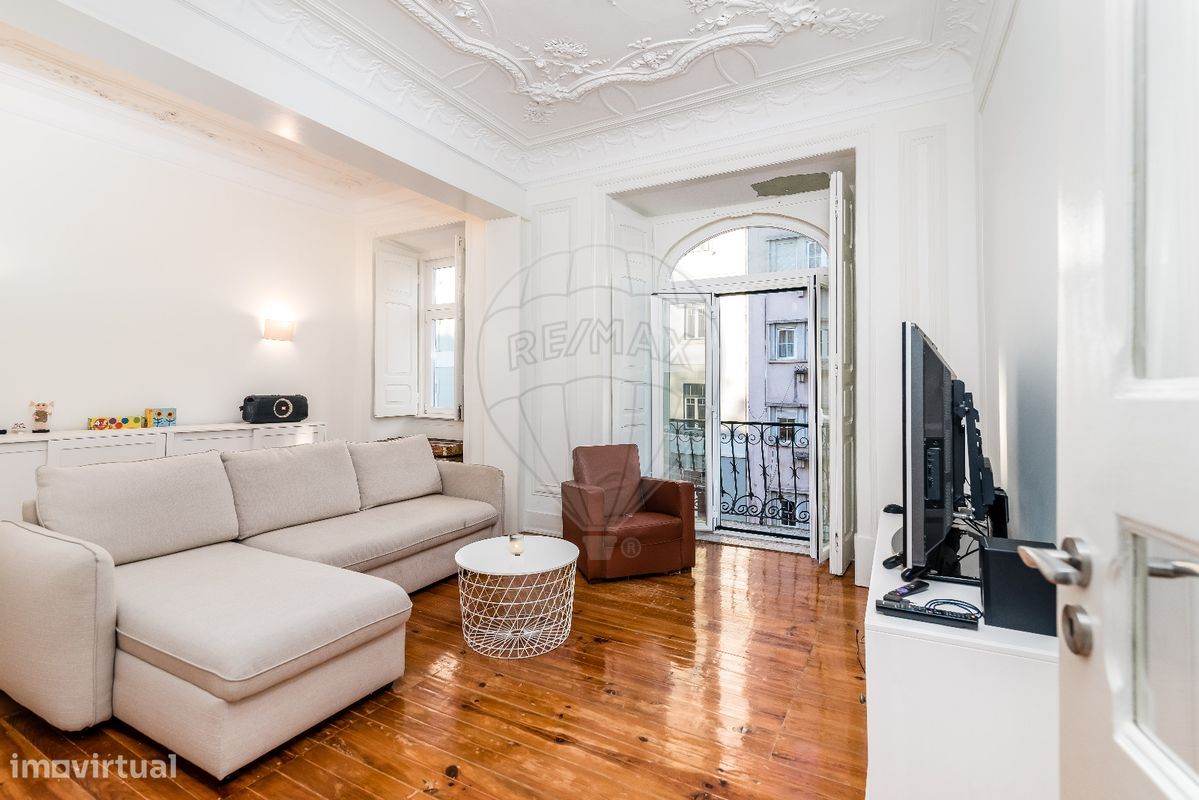 5 bedrooms Apartment in Lisbon, Portugal No. 114191