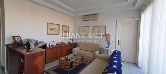 3 bedrooms Villa in Saint Julian's, Malta No. 7257 4