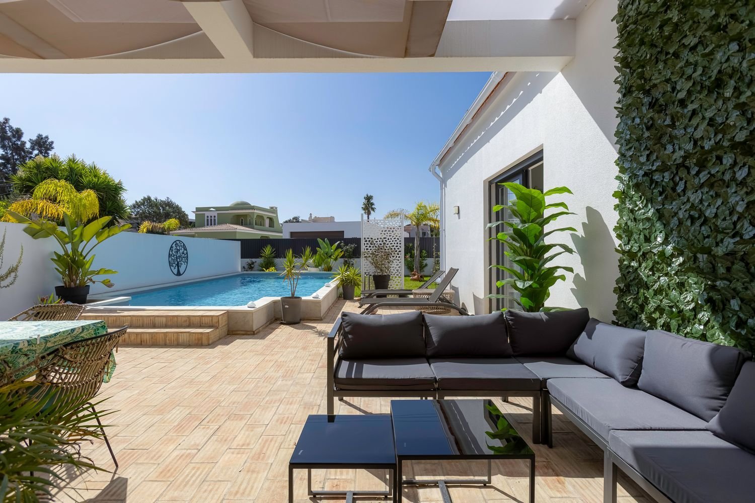 3 bedrooms House in Mexilhoeira Grande, Portugal No. 269063