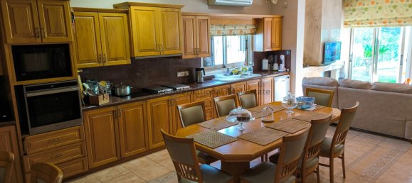 5 chambres Villa à Aradippou, Cyprus No. 25618 6