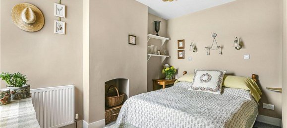 2 bedrooms House in Egham, United Kingdom No. 8640 13