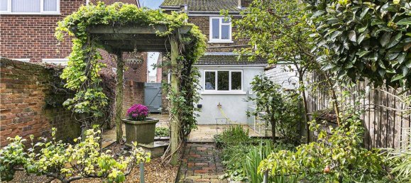 2 bedrooms House in Egham, United Kingdom No. 8640 4