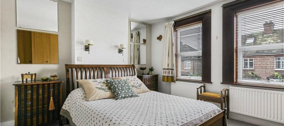 2 bedrooms House in Egham, United Kingdom No. 8640 58