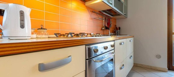 4 rooms Apartment in Ivrea, Italy No. 38164 10