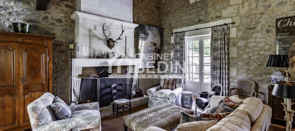 8 bedrooms House in Saillans, France No. 293397 2