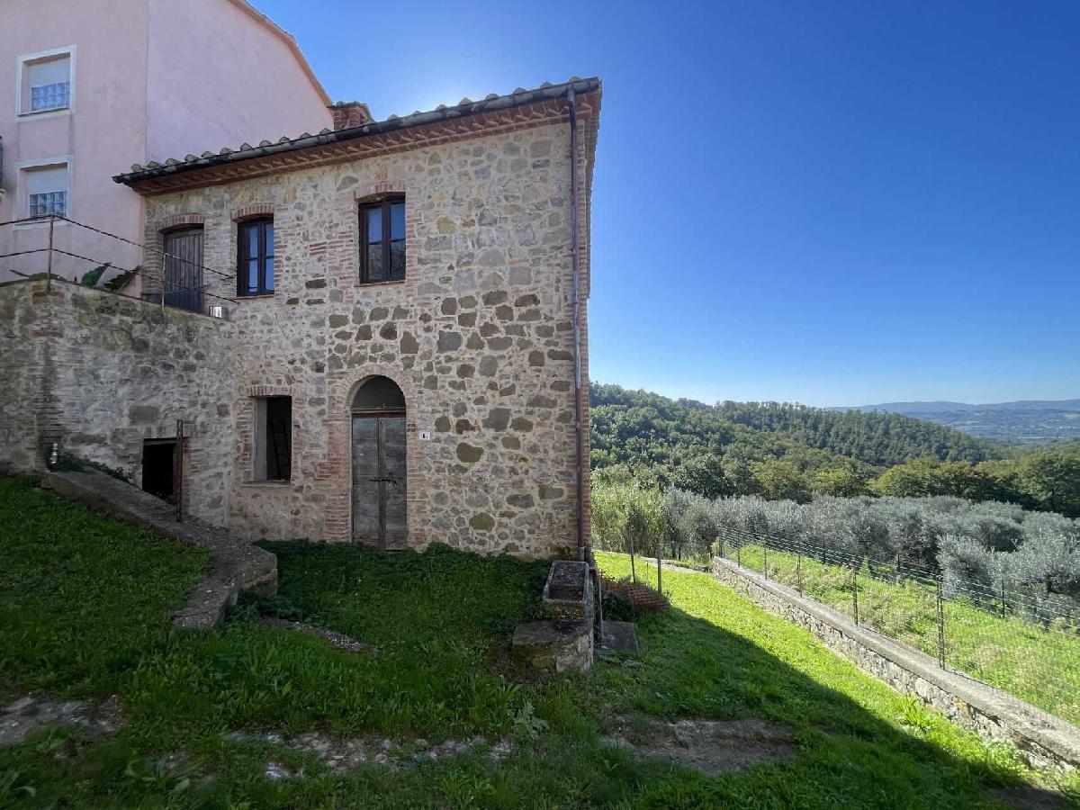 4 bedrooms Apartment in Monteleone d'Orvieto, Italy No. 296989