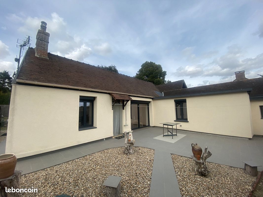 Casa de 3 dormitorios en Eure, France No. 356720