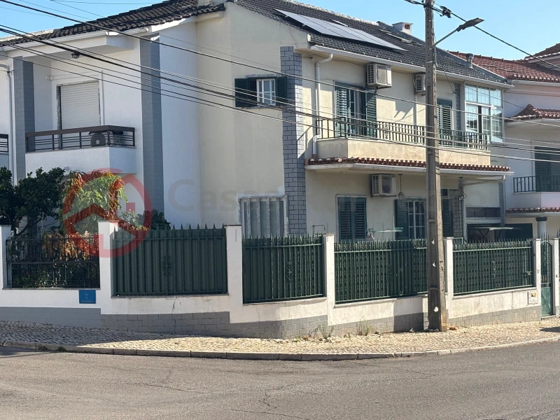 4 bedrooms House in Corroios, Portugal No. 278864