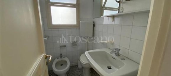 6 bedrooms Apartment in Bari, Italy No. 371543 9