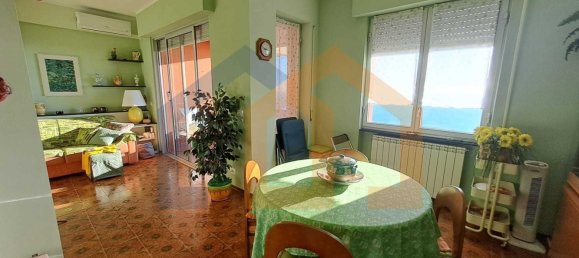 Apartamento de 5 habitaciónes en Bergeggi, Italy No. 39625 16