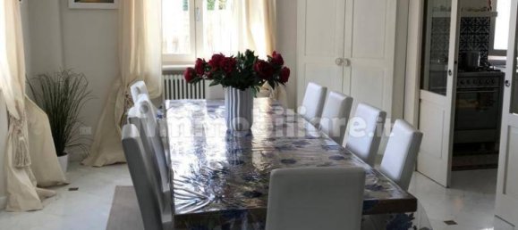 4 bedrooms Villa in Forte dei Marmi, Italy No. 374523 3