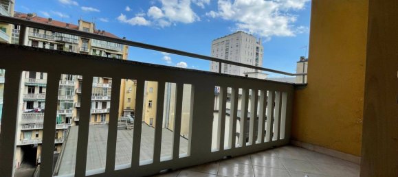 Apartamento de 2 dormitorios en Turin, Italy No. 355481 4