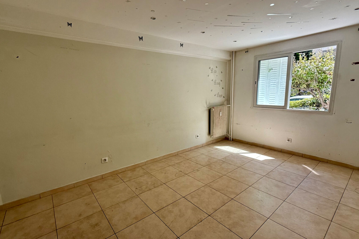 Apartamento de 3 habitaciónes en Nice, France No. 289518