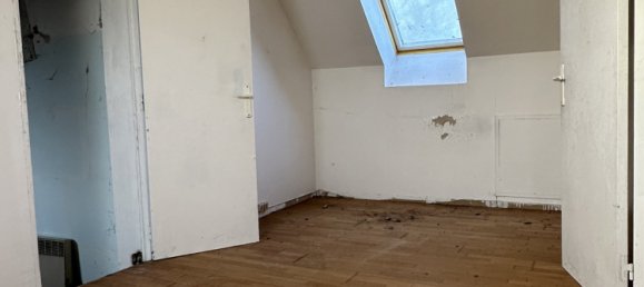 2 bedrooms House in Courtenay, France No. 56656 9