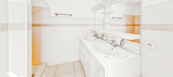 3 Schlafzimmer Doppelhaus in Marseille, France, Nr. 310781 8