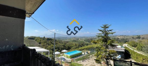 4 bedrooms House in Acquaviva Picena, Italy No. 17404 77