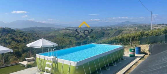 4 bedrooms House in Acquaviva Picena, Italy No. 17404 4