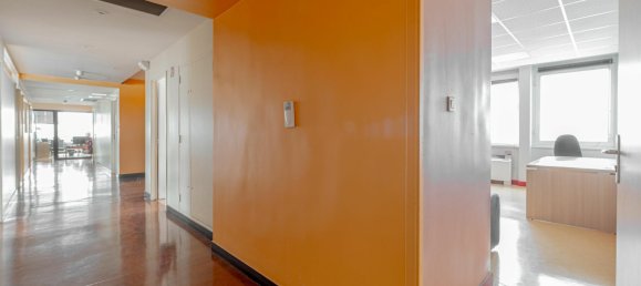 8 rooms Office in Clichy, France No. 174231 3