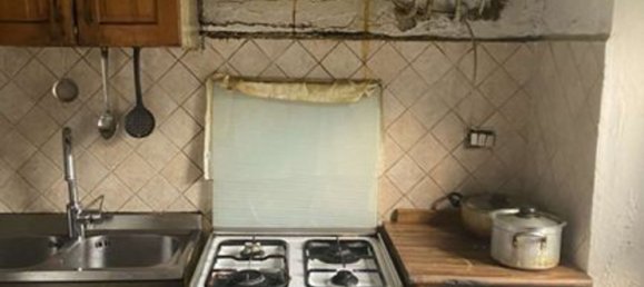 2-salle Appartement à Monza, Italy No. 99504 6