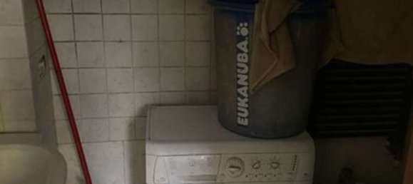 2-salle Appartement à Monza, Italy No. 99504 5