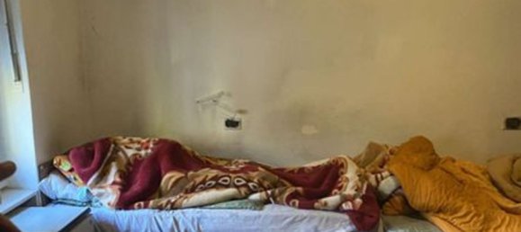 2-salle Appartement à Monza, Italy No. 99504 11